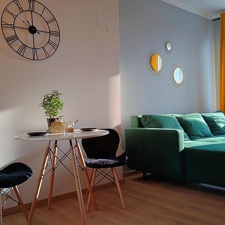Apartament Em Krosno Bagian luar foto