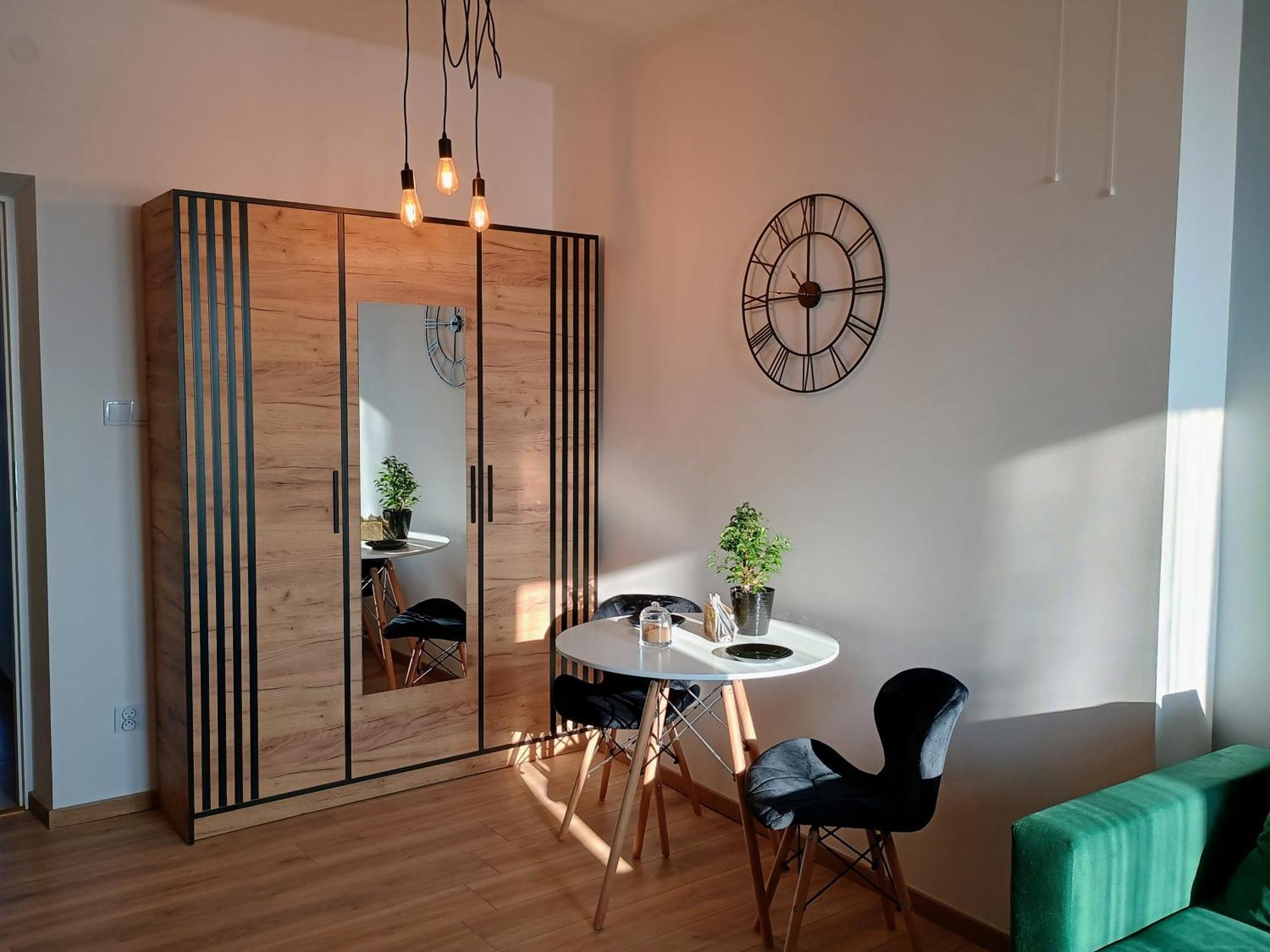 Apartament Em Krosno Bagian luar foto