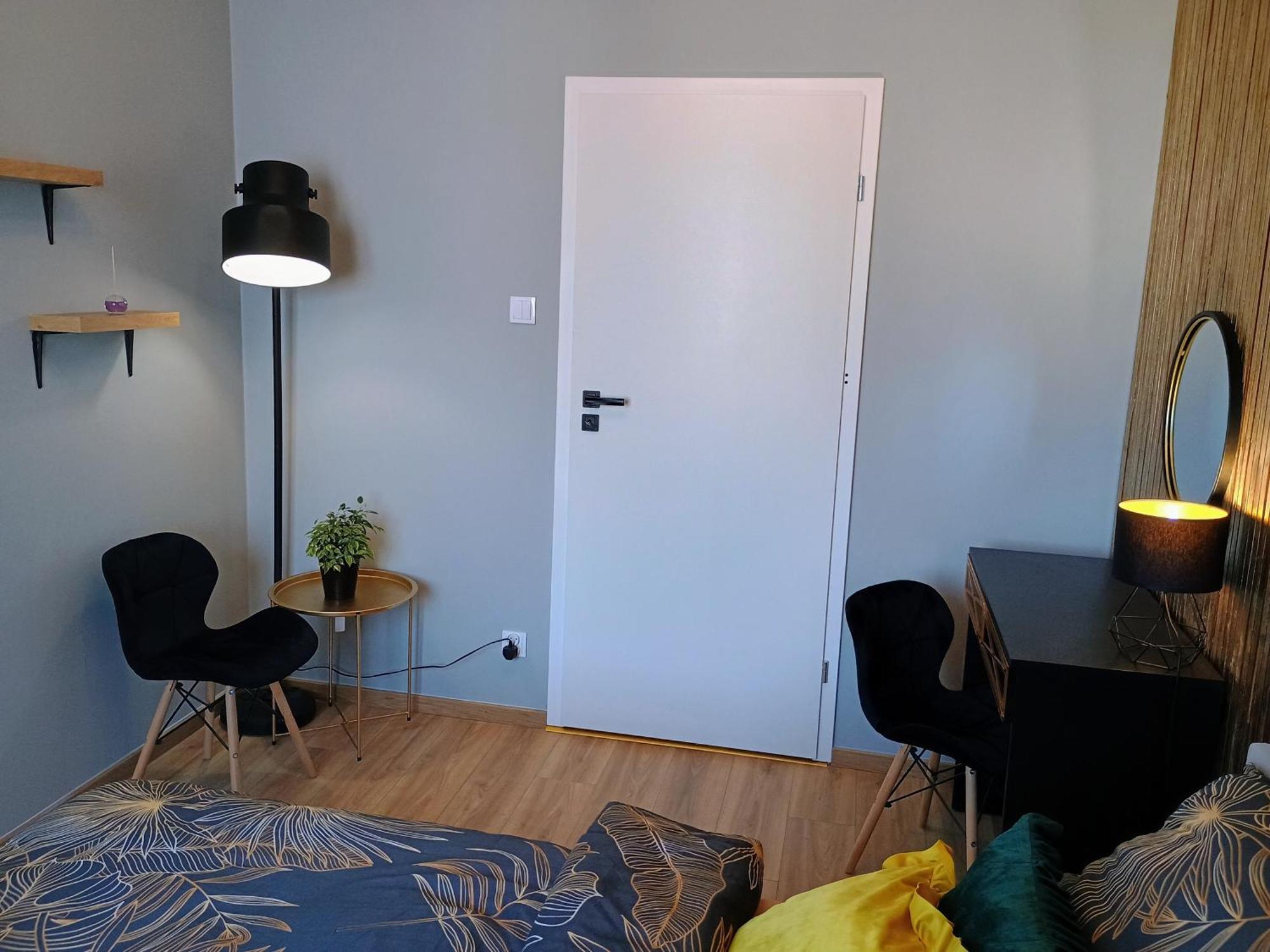 Apartament Em Krosno Bagian luar foto