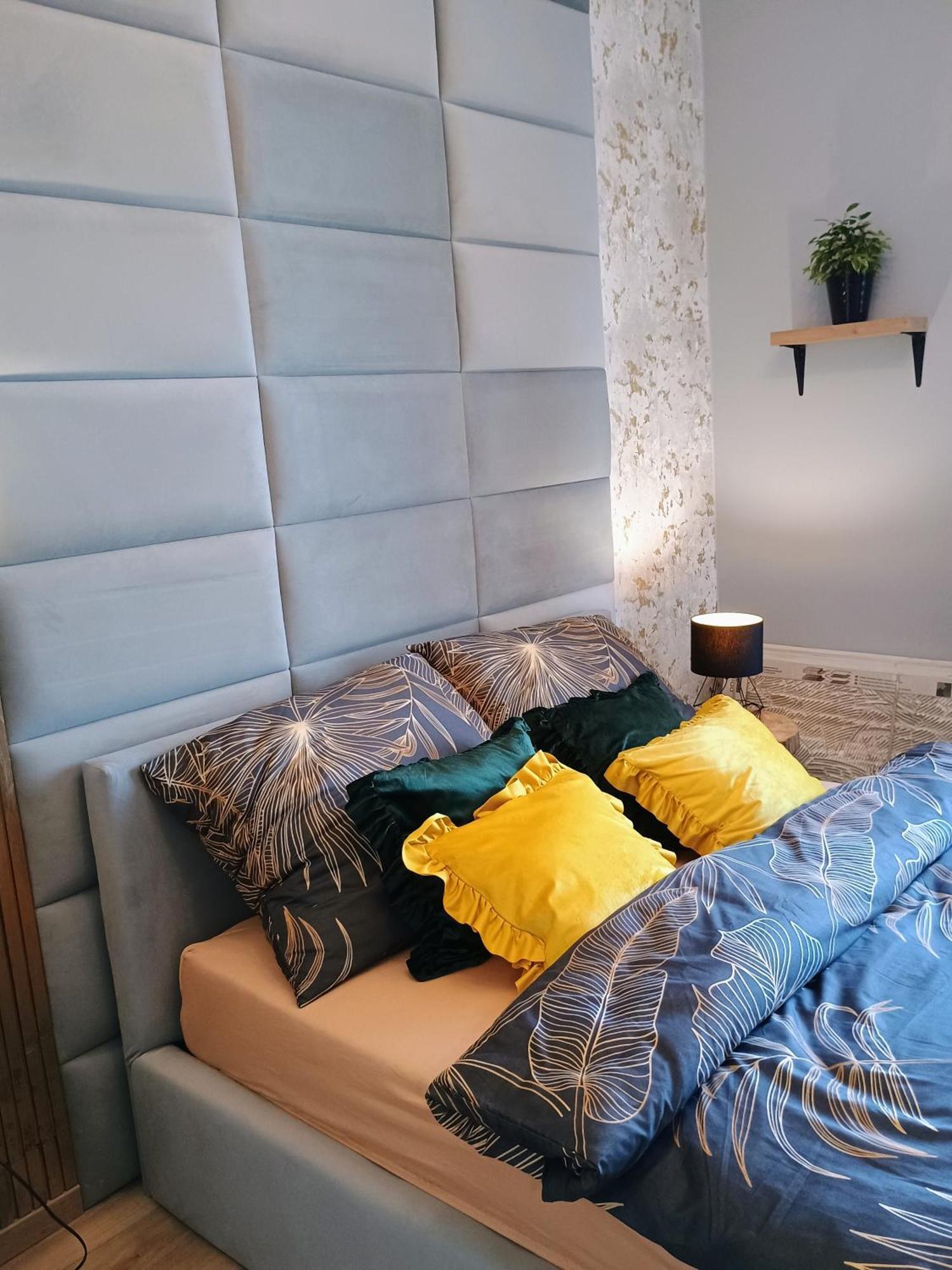 Apartament Em Krosno Bagian luar foto